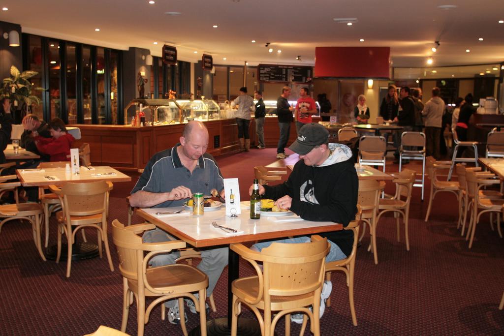 The Station Hotel Jindabyne Ngoại thất bức ảnh
